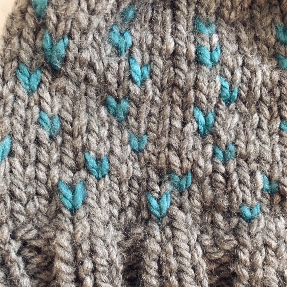 🐳 3/$25 Tiny Blue Hearts Pom Pom Hat - Picture 6 of 7